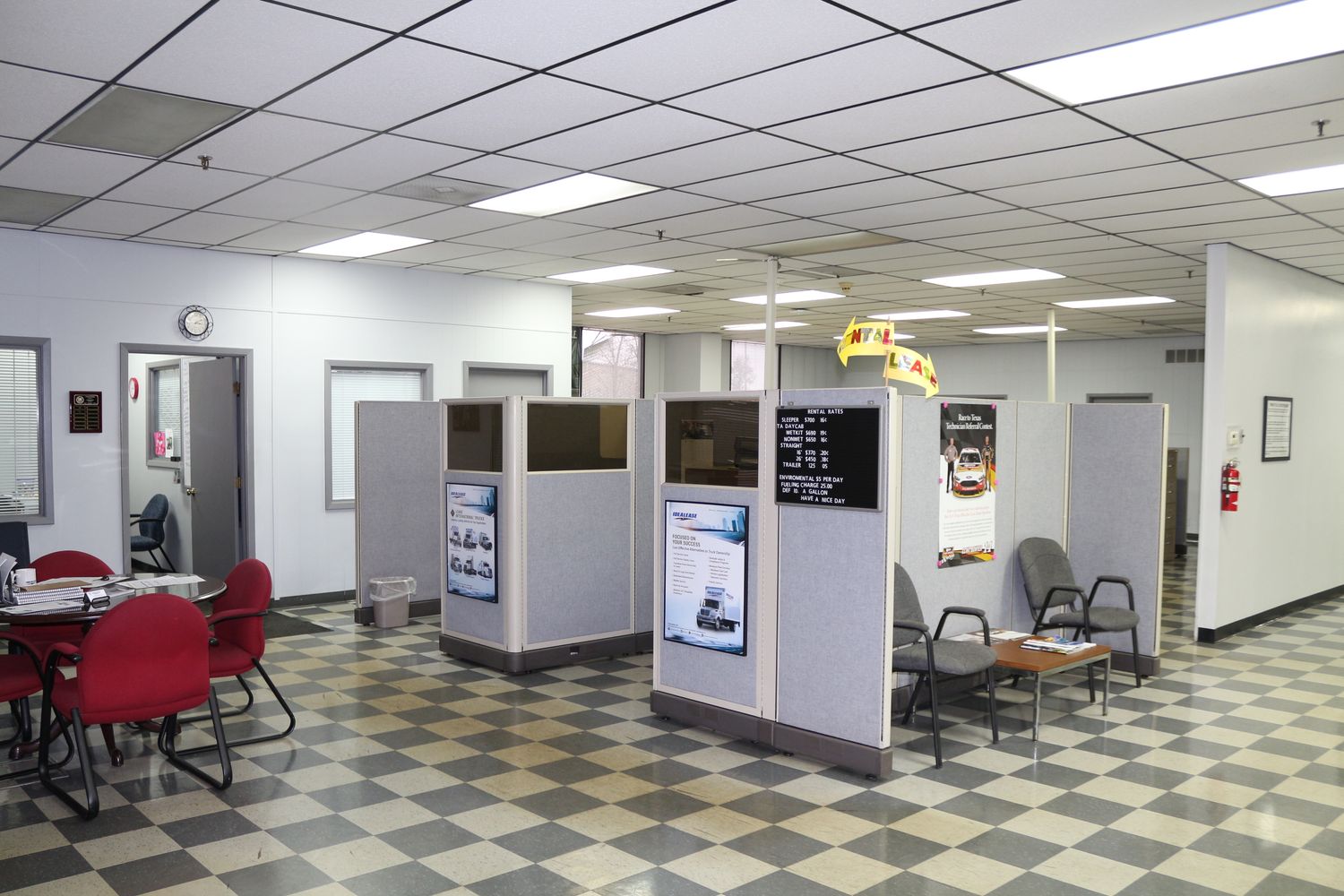 401 S Dirksen Pkwy, Springfield, IL 62703